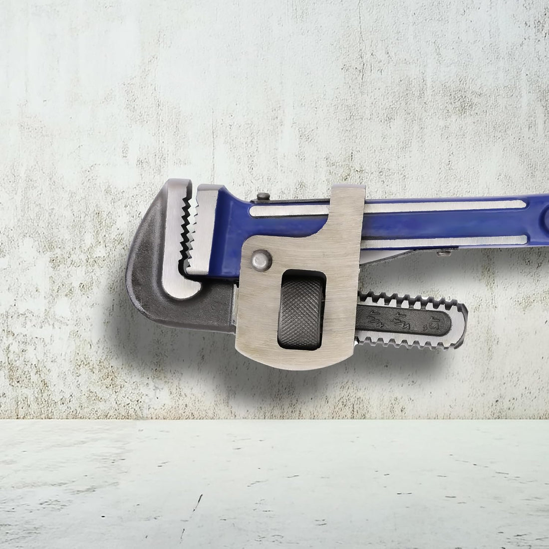 Novita Hand Tool 10" 1272-10 (250mm) Stillson Pattern Pipe Wrench - Heavy Duty Alloy Steel for HVAC, Plumbing, Gas Fitting & More