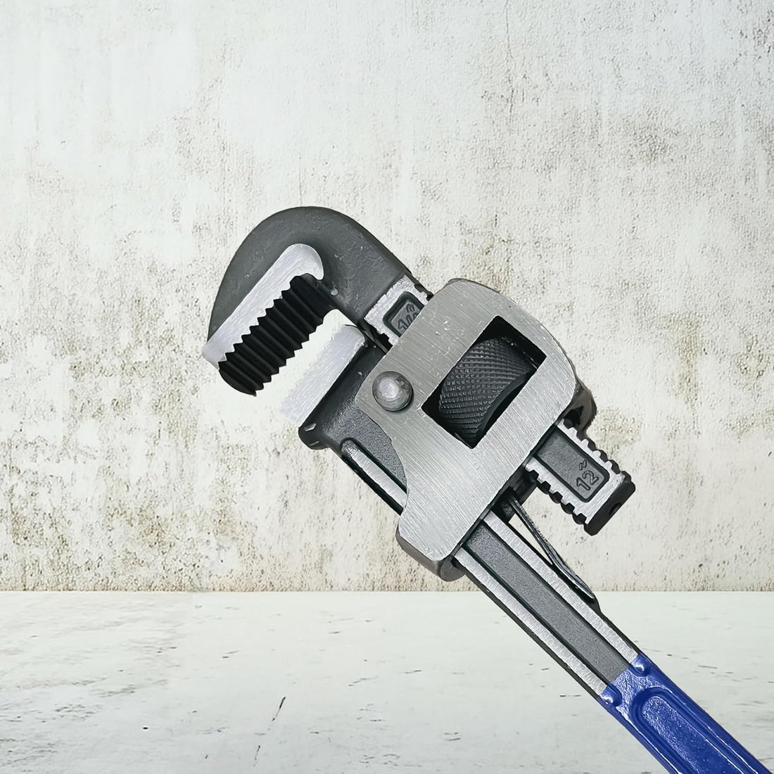Novita Hand Tool 10" 1272-10 (250mm) Stillson Pattern Pipe Wrench - Heavy Duty Alloy Steel for HVAC, Plumbing, Gas Fitting & More