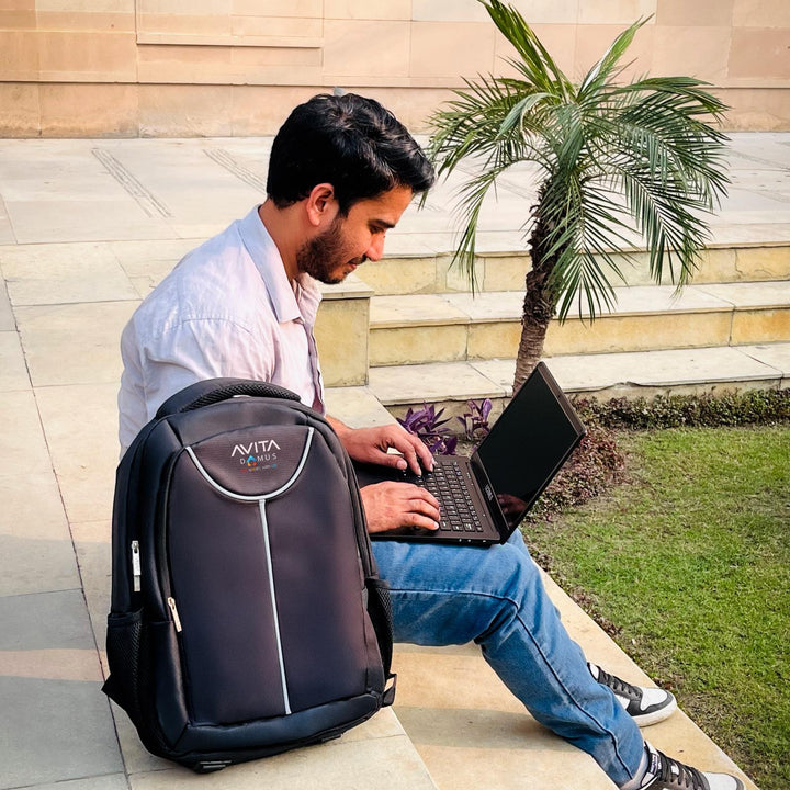 AvitaDomus Backpack Laptop Bag..